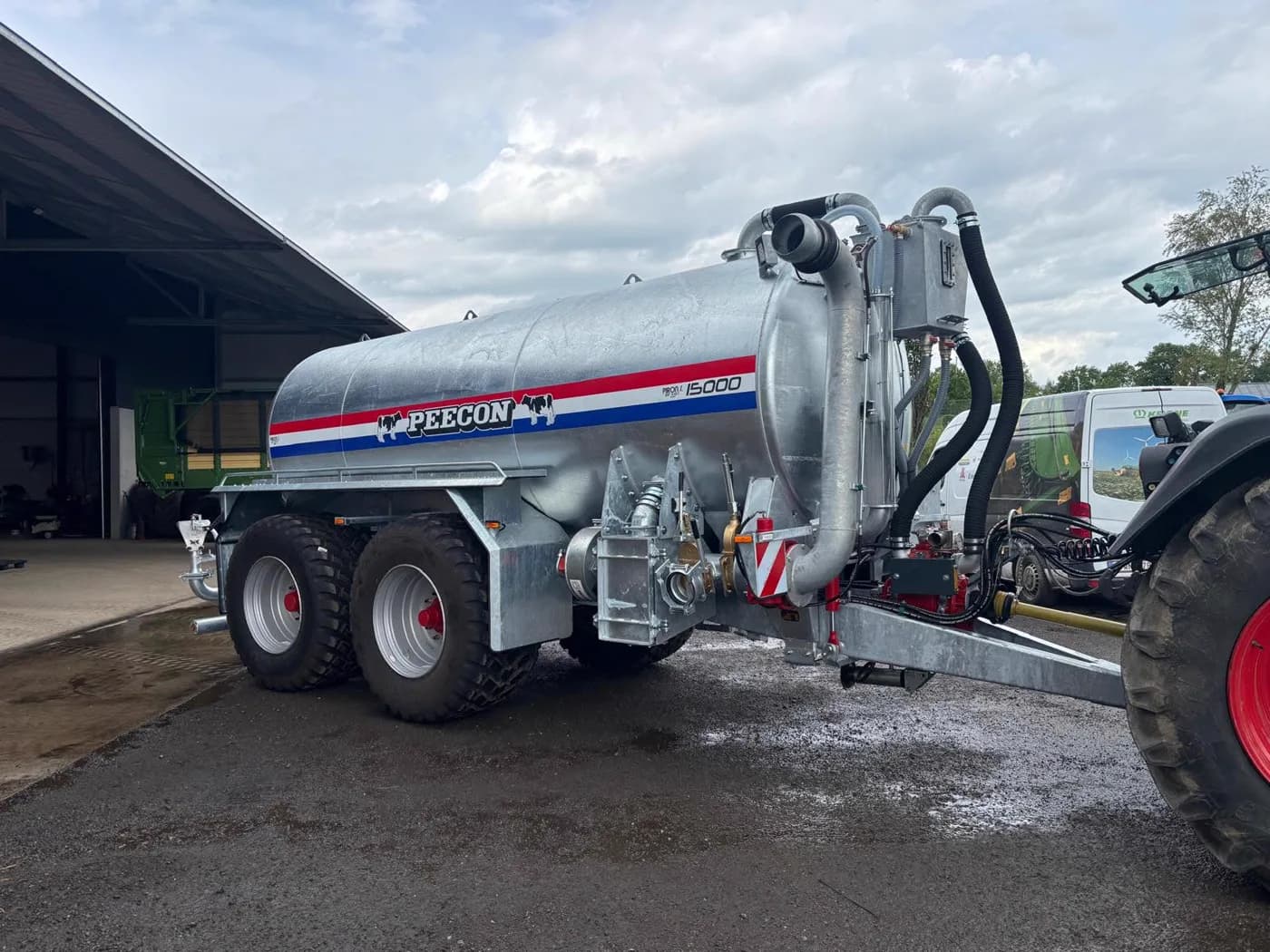 Peecon 15 000 litres avec bras de pompage
